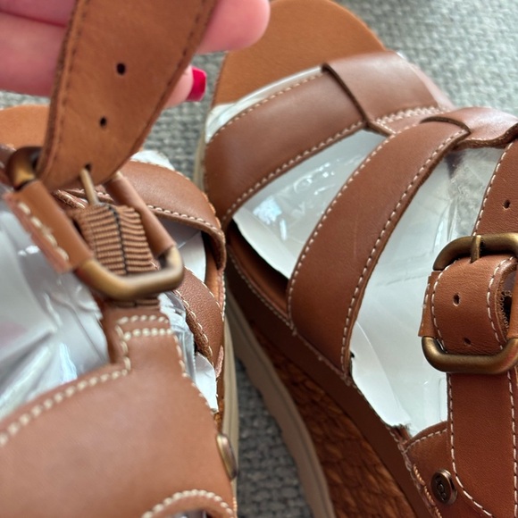 UGG Abbot Strap Cognac Leather Wedge Sandals – Size 9 - Picture 11 of 16